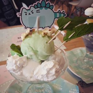 Pusheenasaurus vegan kiwi, apple and coconut sundae at ARTBOX in Brighton