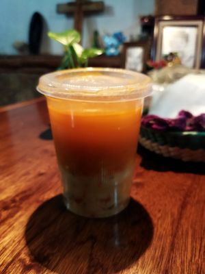 Rescate de chief: Estos como frijolitos como en salsa de jitomate estaban deliciosos. at Gold Taco in Mexico City