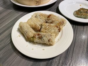 Fried asparagus  at Bǎo Dá Gǎng Shì Chá 寶達港式茶 in Taichung