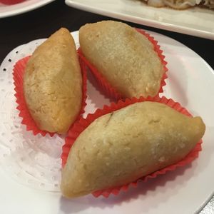Salty dumplings at Bǎo Dá Gǎng Shì Chá 寶達港式茶 in Taichung