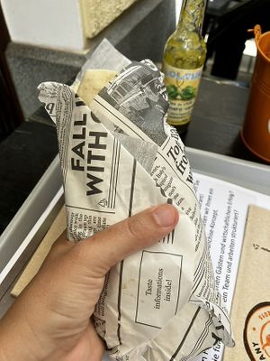 Der große Burrito (relativ klein)  at Taco Company in Munich