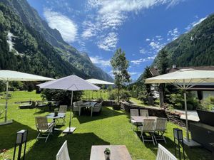 Sonnenterrasse mit Blick auf die Wildspitze  at Grünzeug in St Leonhard Im Pitztal