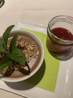 Vegan chocolate mousse with raspberry compote at Grünzeug in St Leonhard Im Pitztal
