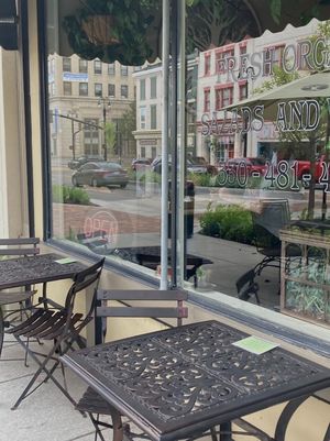 Outdoor seating  at The Root in Massillon