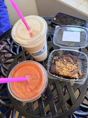 Apothecary and chocolate monkey smoothies & peanut butter brownie   at Cosmic Veggies in Anacortes