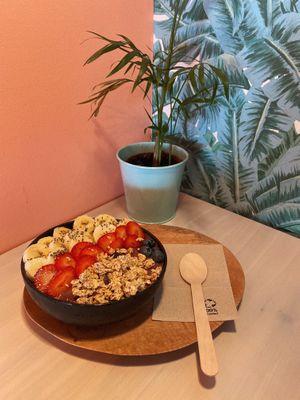 Açai Bowl 8€ vegan at Sugar Rabbit Kaffé in Albufeira