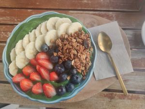 Smoothie bowl at Sugar Rabbit Kaffé in Albufeira