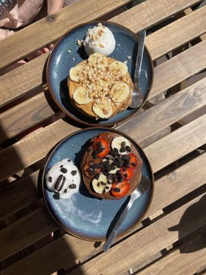 Pea-bananuts and notella pancakes   at Sugar Rabbit Kaffé in Albufeira
