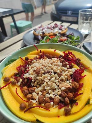 Quinoa salad at Sugar Rabbit Kaffé in Albufeira