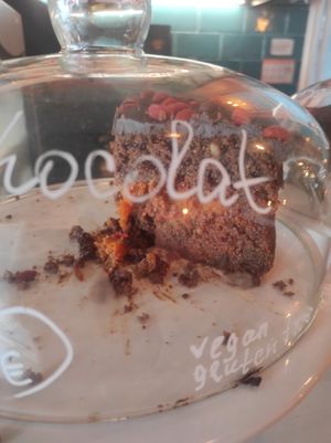 Vegan carrot cake at Sugar Rabbit Kaffé in Albufeira