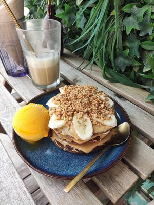 Peanut banana pancakes at Sugar Rabbit Kaffé in Albufeira