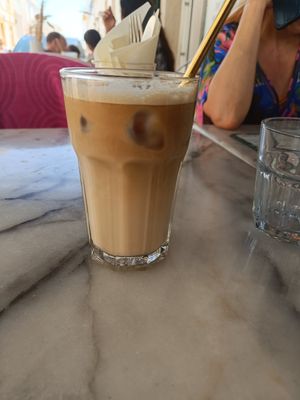 Iced latte at Sugar Rabbit Kaffé in Albufeira