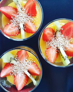 vegan Chia pudding with mango puré, strawberries, kiwi and amaranto at Sugar Rabbit Kaffé in Albufeira