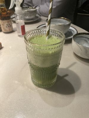 Cabbage Apple Juice at Yangege 焱格格蔬食料理火锅 in Shanghai