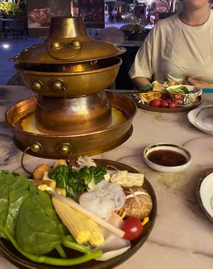 Outside seating  at Yangege 焱格格蔬食料理火锅 in Shanghai