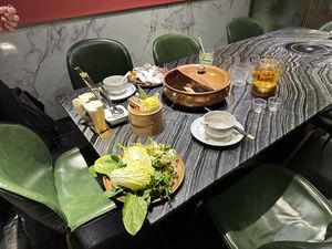 The table before we started cooking  at Yangege 焱格格蔬食料理火锅 in Shanghai