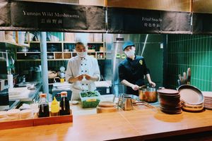 Fried snacks at Yangege 焱格格蔬食料理火锅 in Shanghai