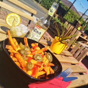 Sweet Potato Chili Fries with vegan cheese sauce (soyfree and low fat) at Hexenküche in Idstein