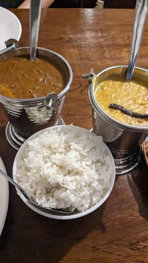 🍛Dal Makhani (499PHP | 8.8$)  🍛 Dal Fry (469 PHP | 8.3$) 🍚 Local Rice (89PHP | 1.6$) at Ashoka in El Nido