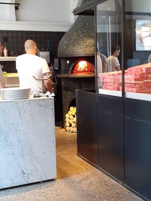  at NONA Pizza in Brussels