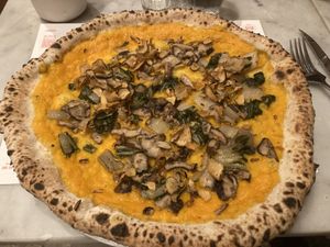   at NONA Pizza in Brussels