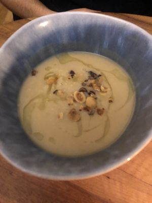 pastinaken soup w hazelnuts (14.-) at Trudelkeller in Baden