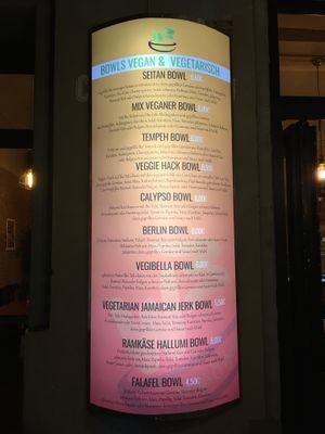 Veggie menu at Wraps and Bowls in Berlin