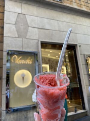 Granita de fresa  at Venchi in Rome