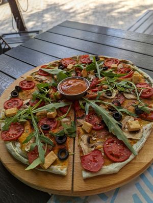 Vegan pizza at Garun in Yerevan
