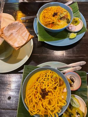Khao soi, coconut smoothie   at Mr Green in Chiang Mai