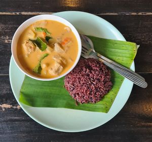 Pineapple curry at Mr Green in Chiang Mai