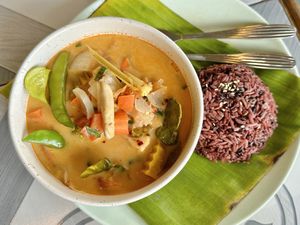 Tom yum (80 THB)  at Mr Green in Chiang Mai