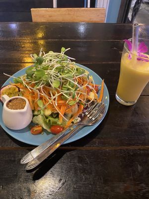 Amazing salad with peanut sauce at Mr Green in Chiang Mai
