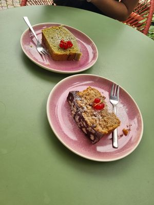 Veganer Matchakuchen/Schoko-Nuss-Kuchen at Miss Green Bean in Potsdam