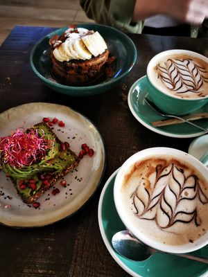 Avocadotoast ohne Ei + Pancakes at La Popote d'Ondine in Nice