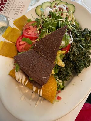 The raw sampler plate at Peña Pachamama in San Francisco