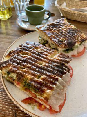 ‚Votzarella‘ sandwich with vegan Mozzarella & tomatos.  at La Panetteria in Lima
