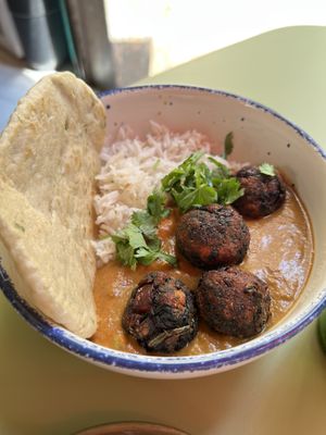 Mutter curri  at Naan in Mexico City