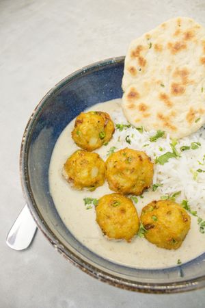 Kashmiri: curri de almendras y pistache con croquetas de papa at Naan in Mexico City