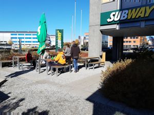 Outdoor seating at Subway in Volketswil