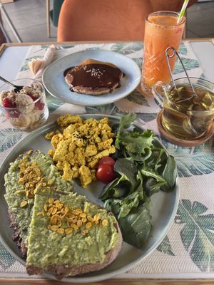 Brunch 15€  at Figo de Pita in Olhao