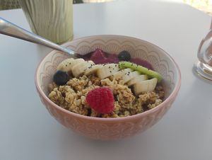 Smoothie bowl at Figo de Pita in Olhao