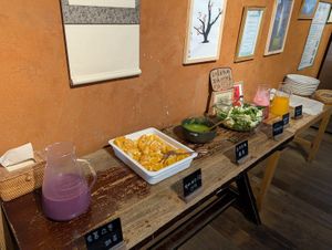 Lunch buffet at Veggie Ark 素方舟 - Sù Fāng Zhōu in Dali