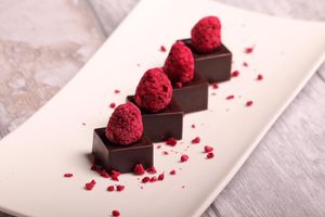 😀 raw pure chocolate and raspberry (lyophilisés) at Green House  in Brussels