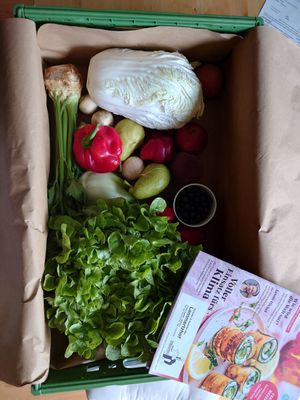 Kleine Ökokiste mit Obst/Gemüse at Bioland Lammertzhof in Kaarst