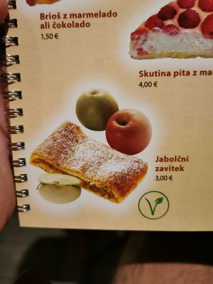 Vegan apple strudel at VIKI BURGER in Koper