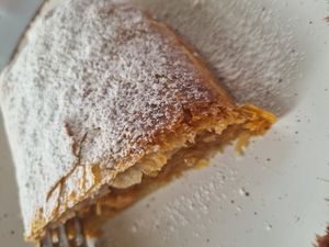 Apple strudela at VIKI BURGER in Koper