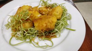 crispy fried cauliflower at Hà Thành in Hanoi