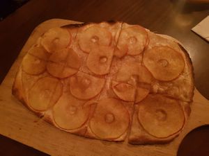 Süßer Apfelflammkuchen at Le Feu in Muenster