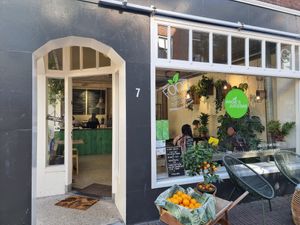 entrance  at Angie's Juicebar in Delft